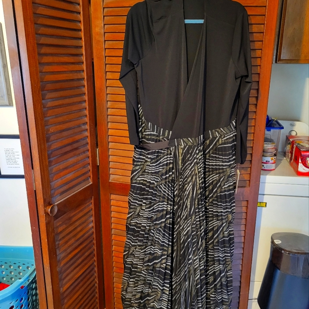 NWT Deanne Dress LuLaRoe